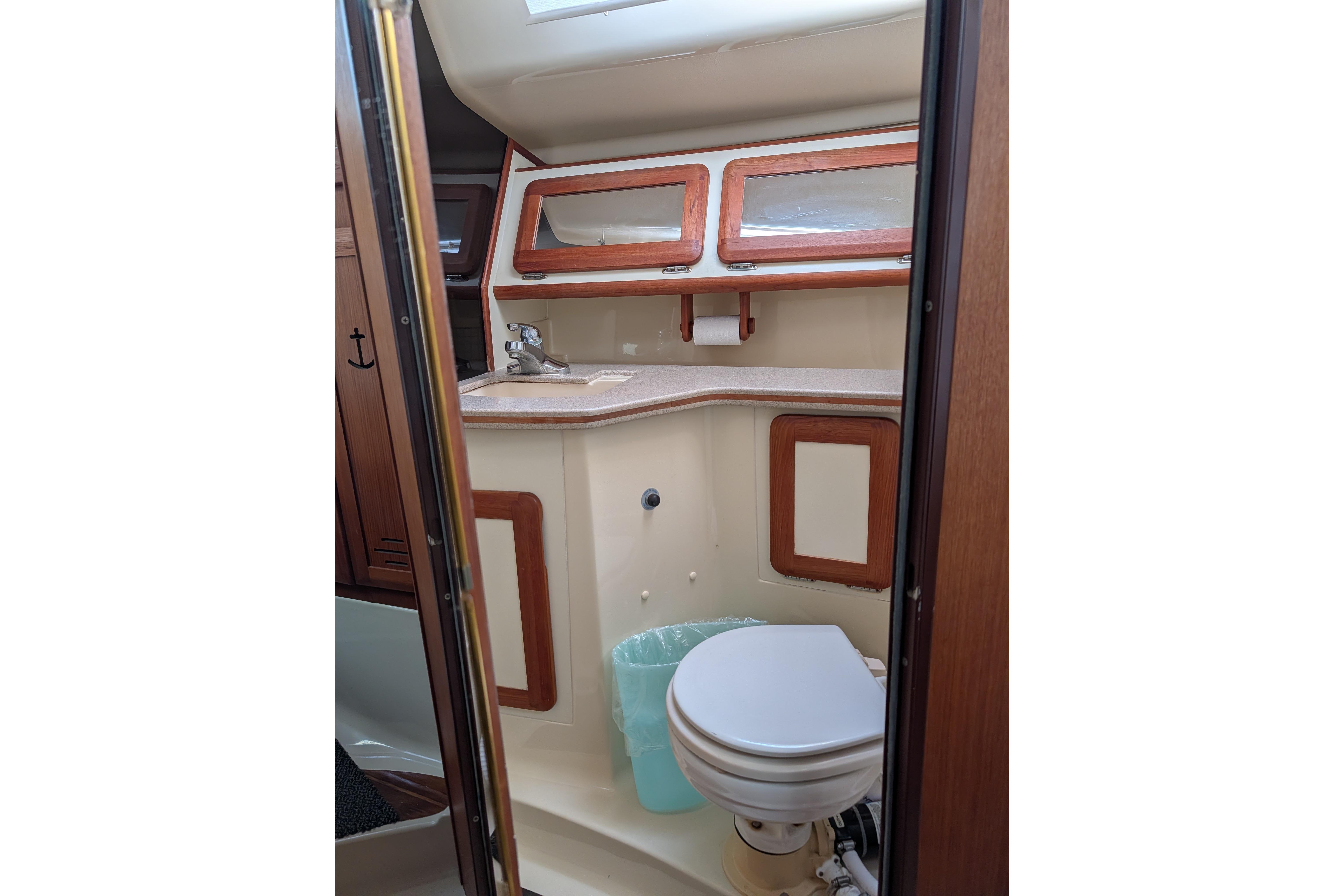 Used 1994 Hunter Passage 42