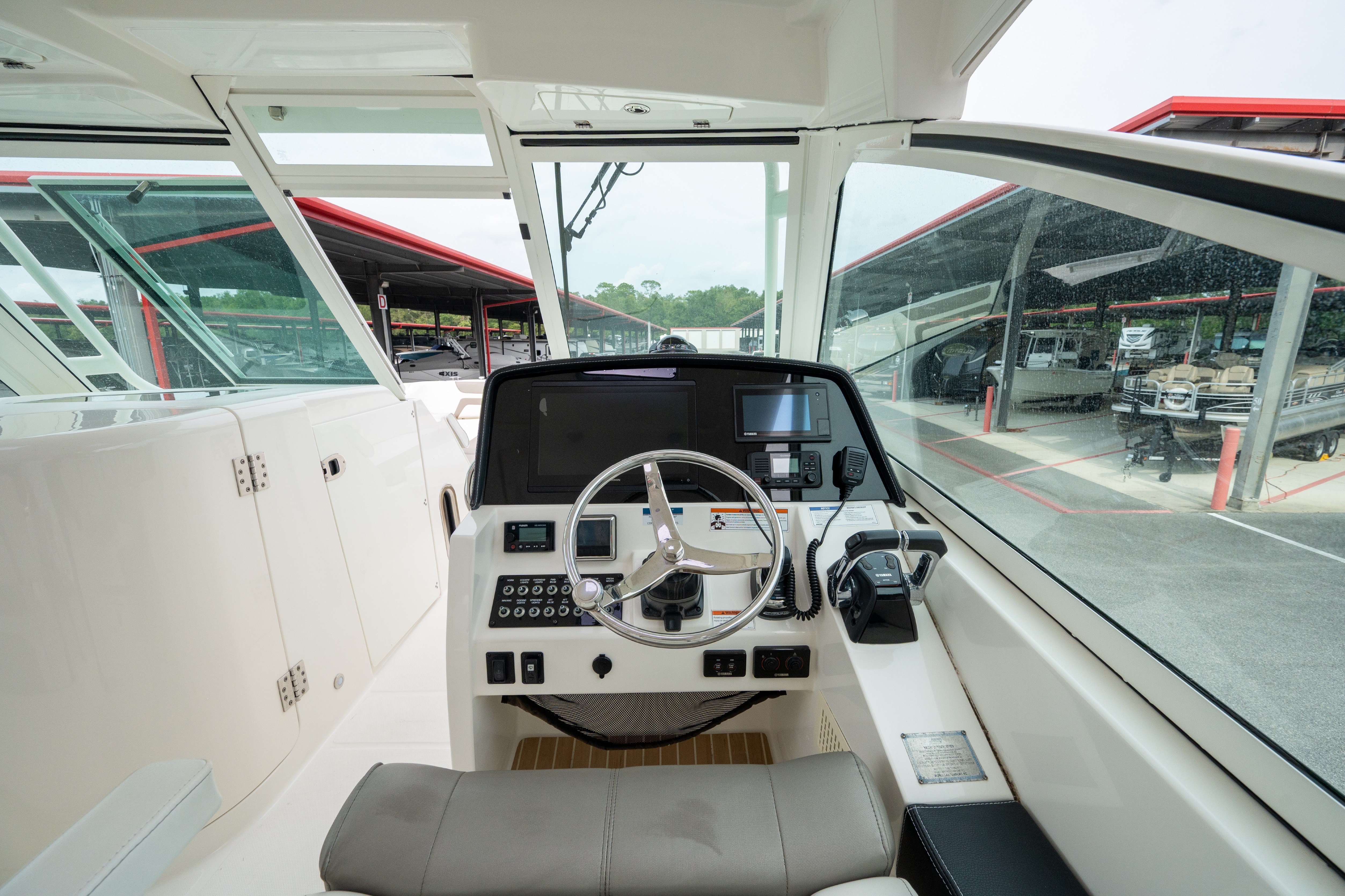 Used 2020 World Cat 320 DC