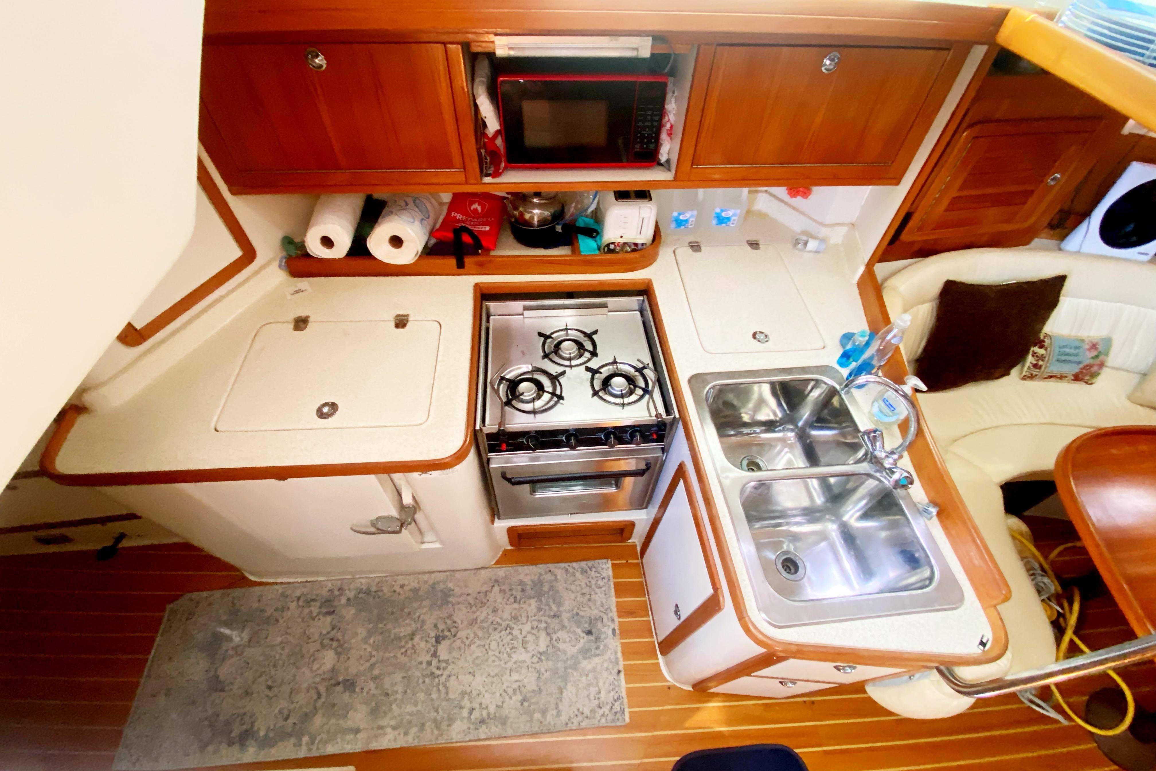 Used 2004 Catalina 42 MkII