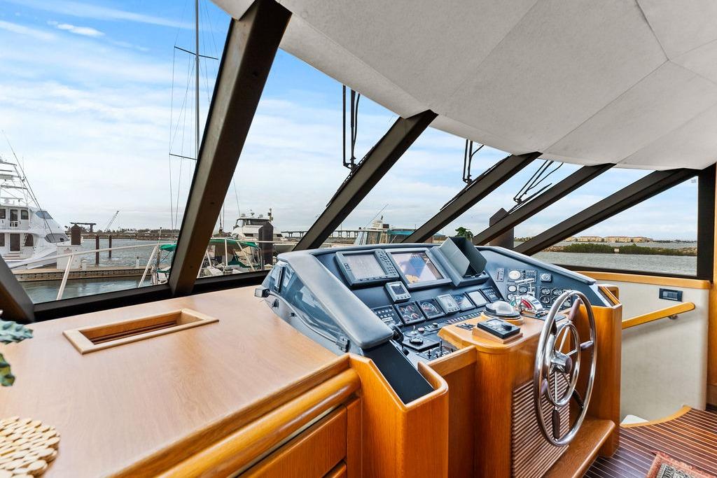 Used 2000 West Bay 58 Sonship