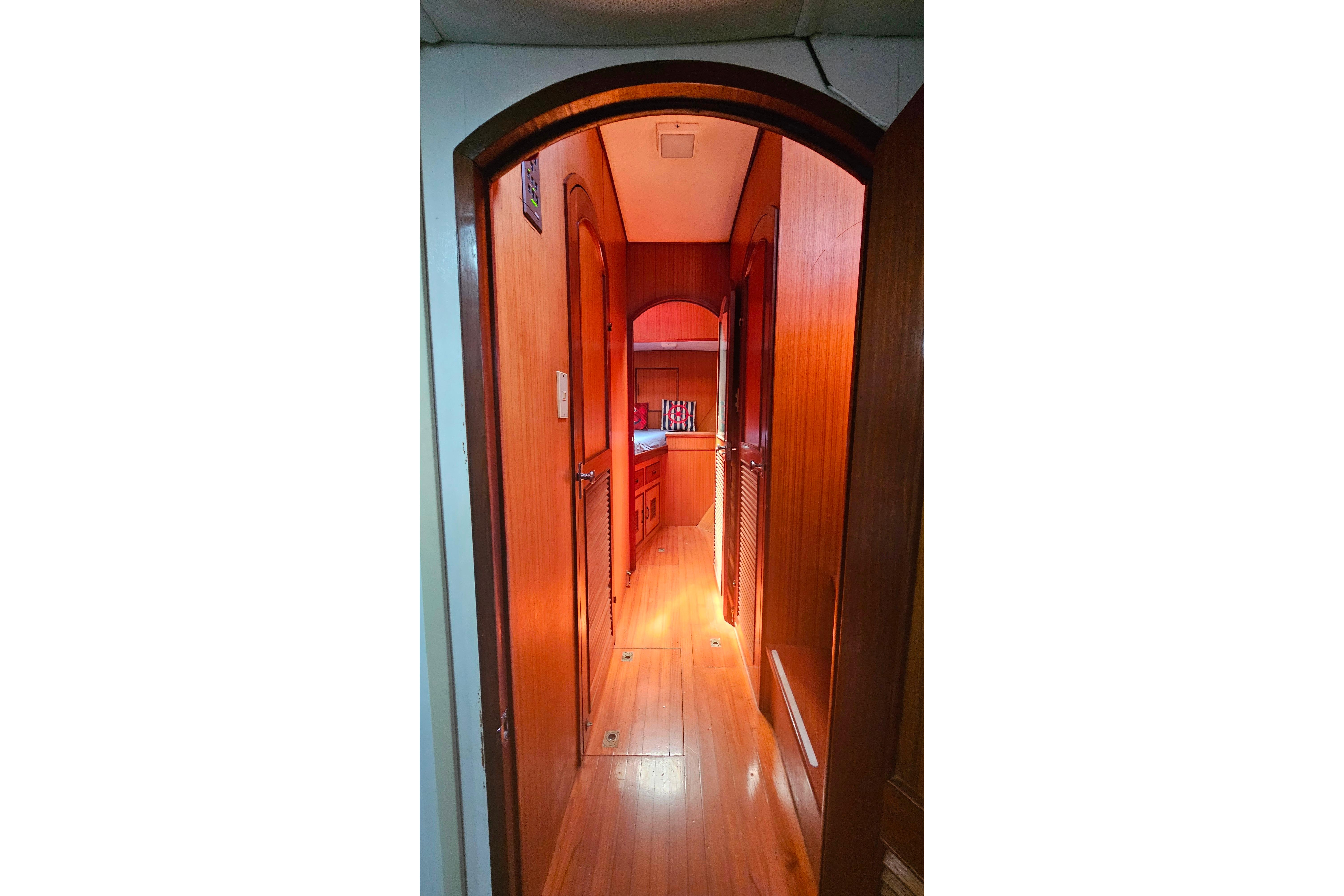 Used 1981 Sea Ranger 47 Pilothouse