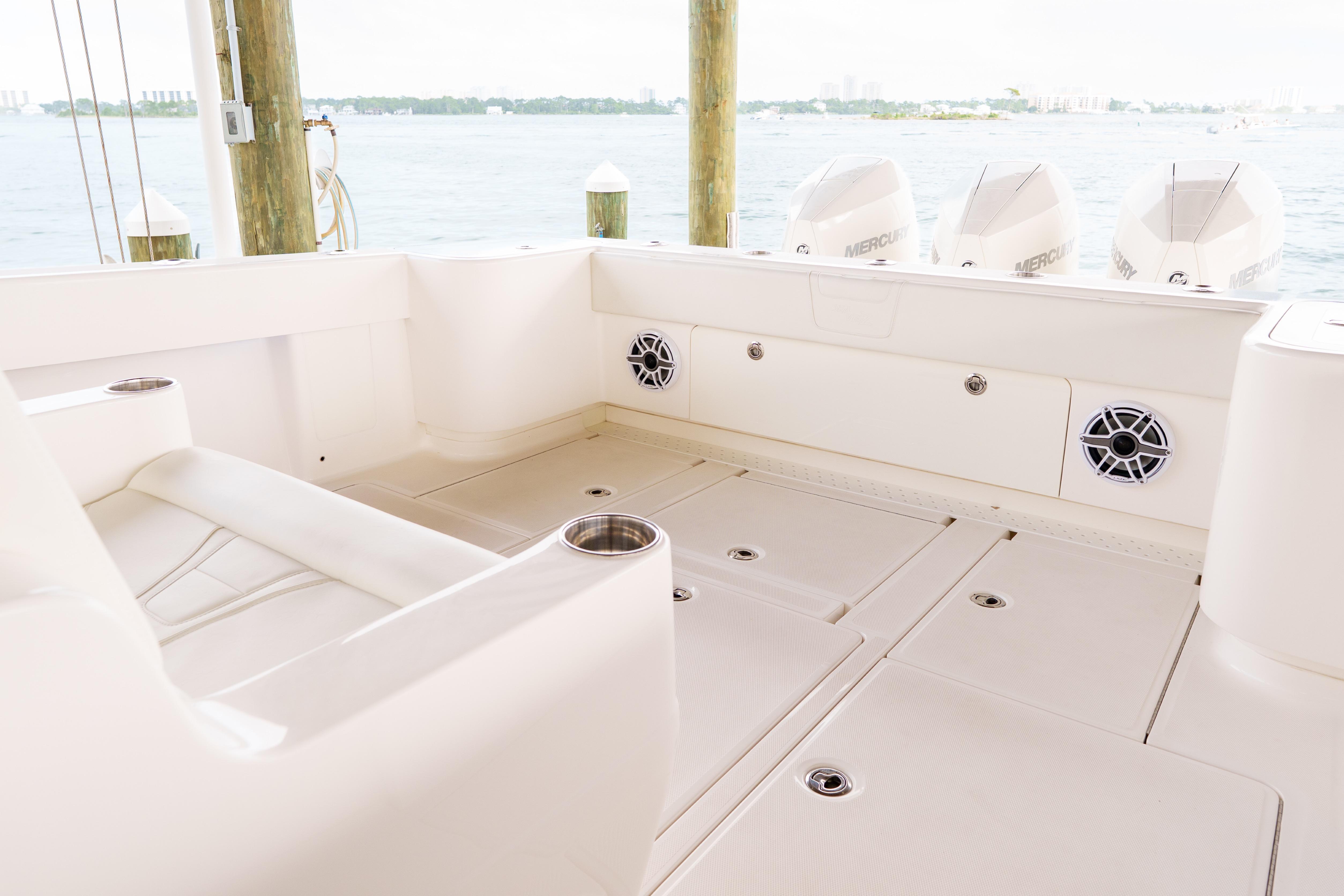 Used 2022 SeaVee 370Z