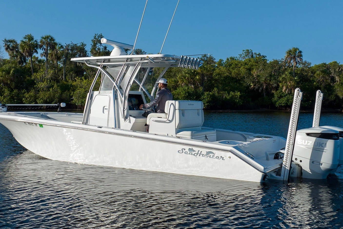 Used 2023 SeaHunter 28 Floridian