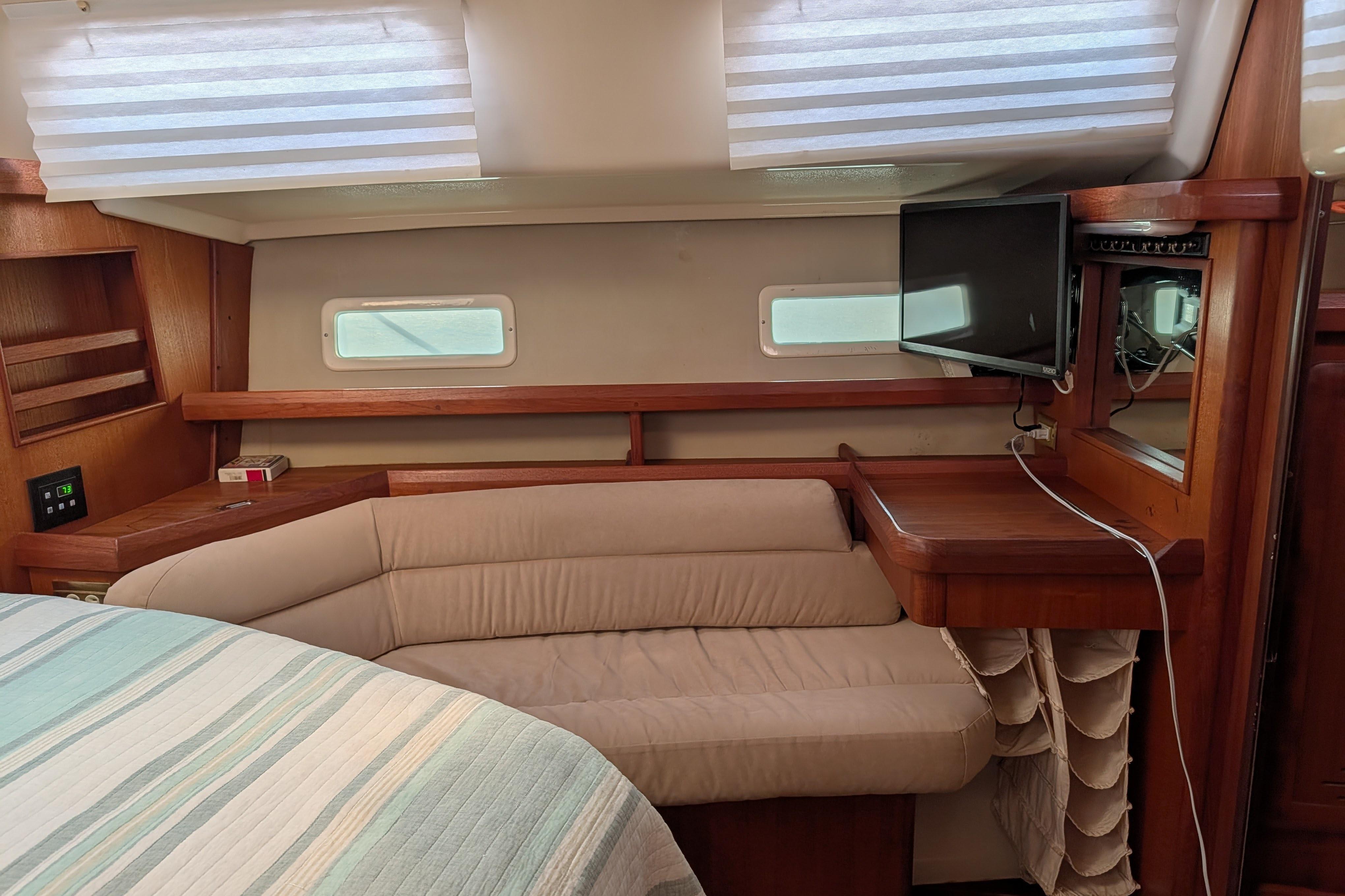 Used 1994 Hunter Passage 42