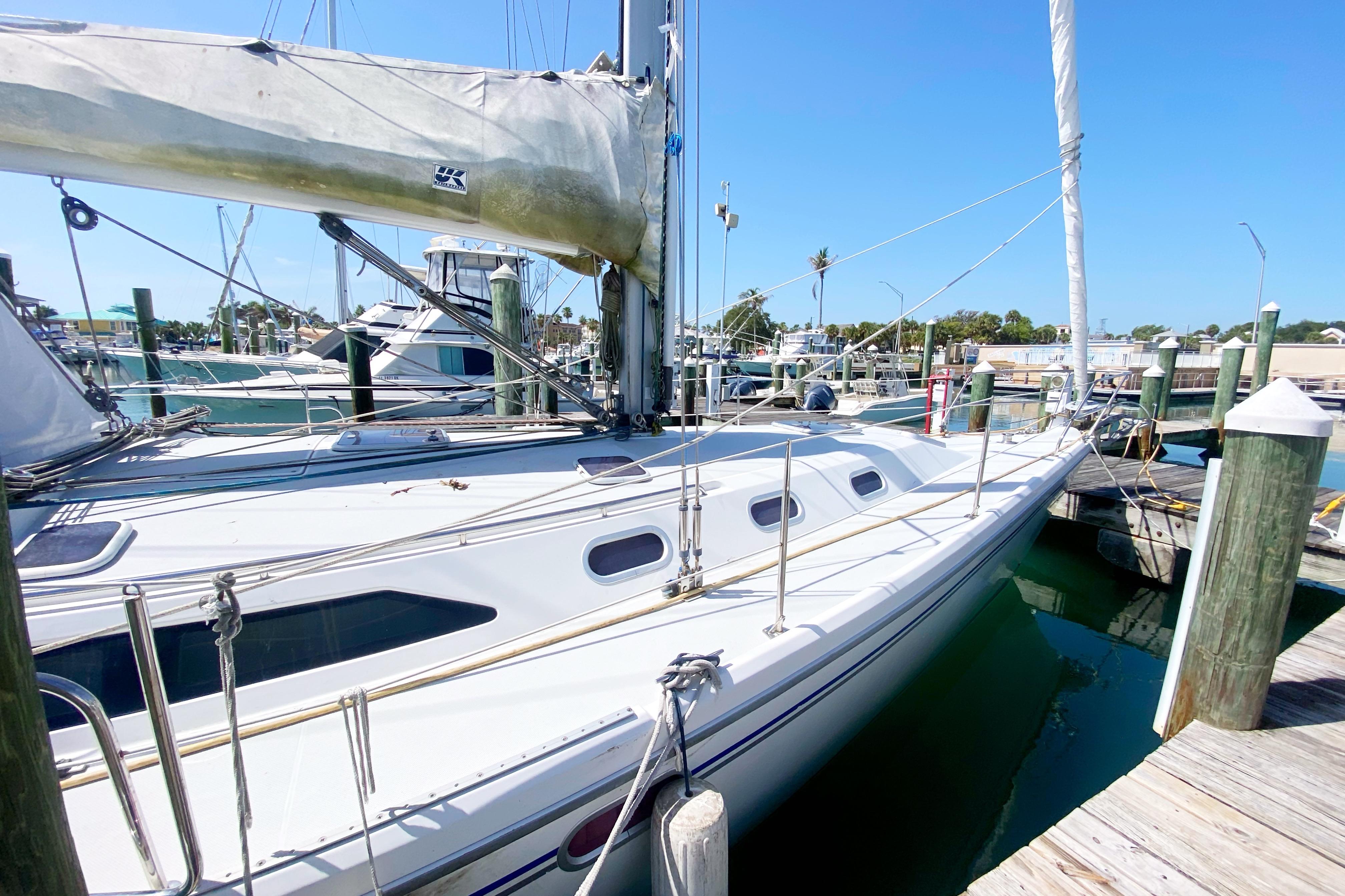 Used 2004 Catalina 42 MkII