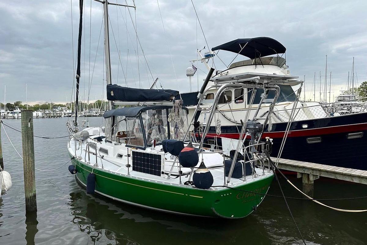 Used 1989 Hylas 44