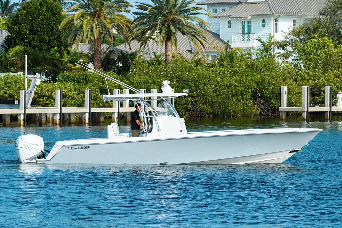 Used 2022 Contender 32 ST