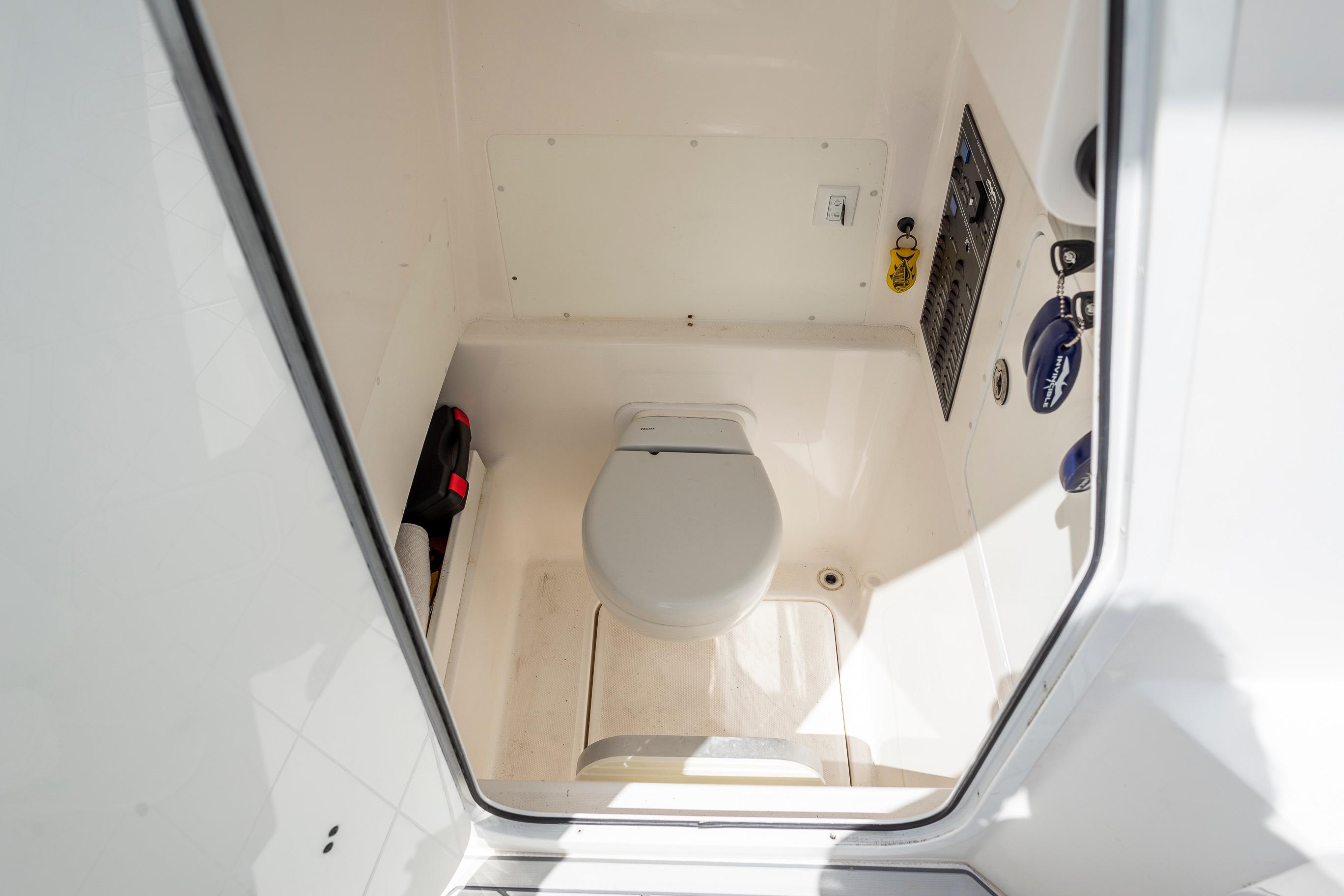 Used 2021 Invincible 33 Open Fisherman