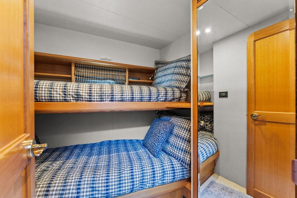 Used 2000 West Bay 58 Sonship