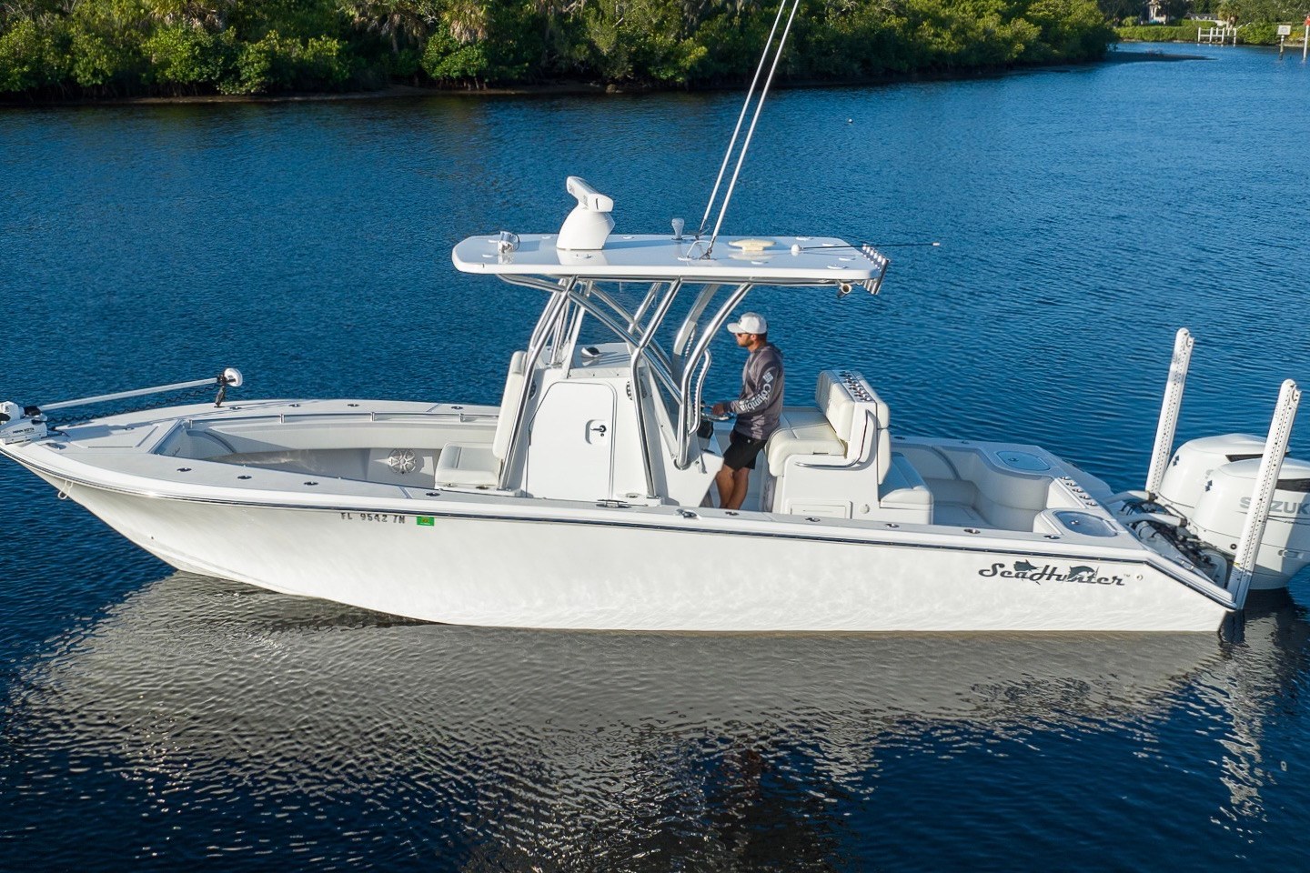 Used 2023 SeaHunter 28 Floridian