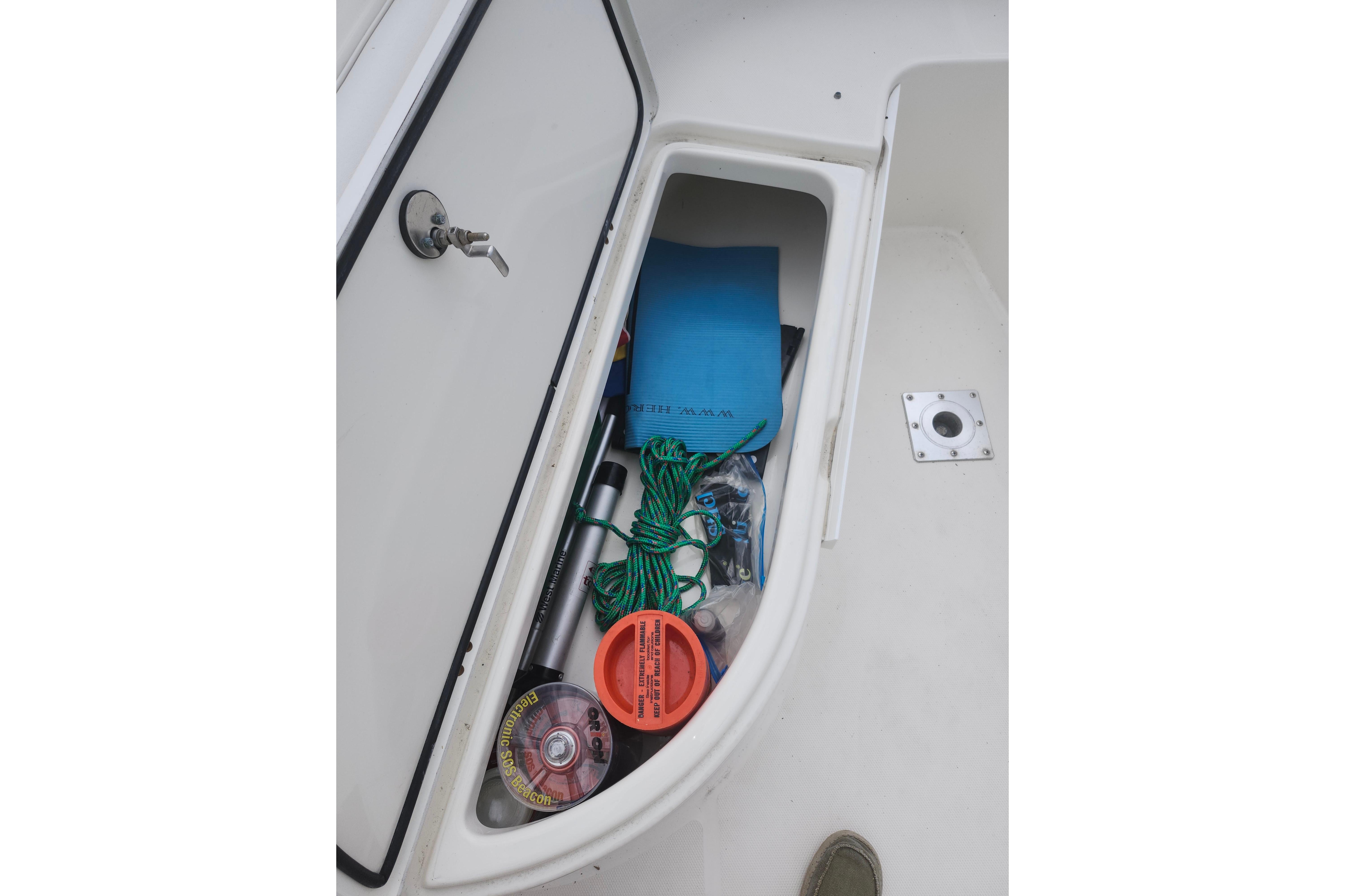 Used 2007 Edgewater 228CC