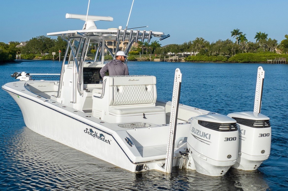 Used 2023 SeaHunter 28 Floridian