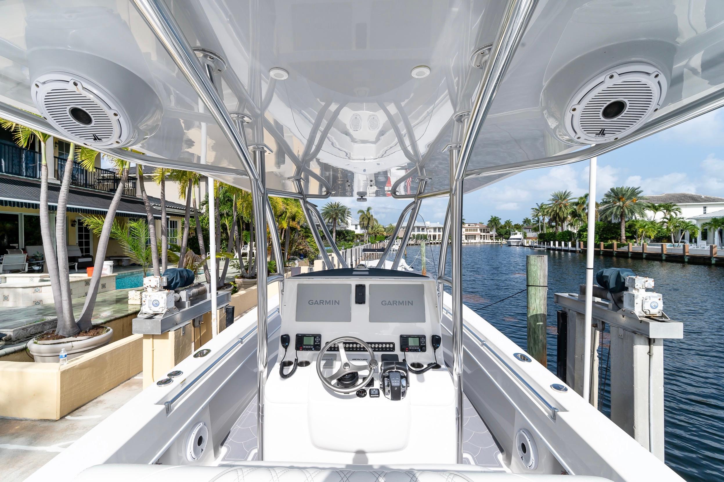 Used 2022 Contender 32 ST