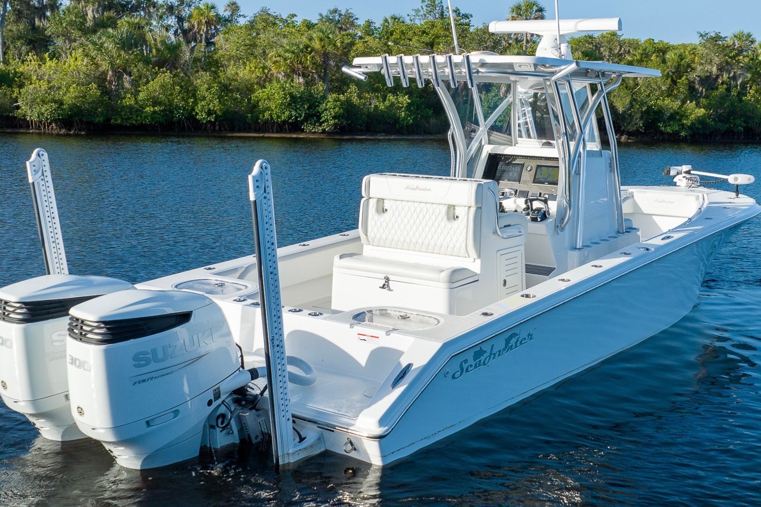 Used 2023 SeaHunter 28 Floridian