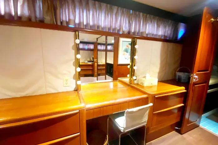 Used 1990 Viking Motor Yacht