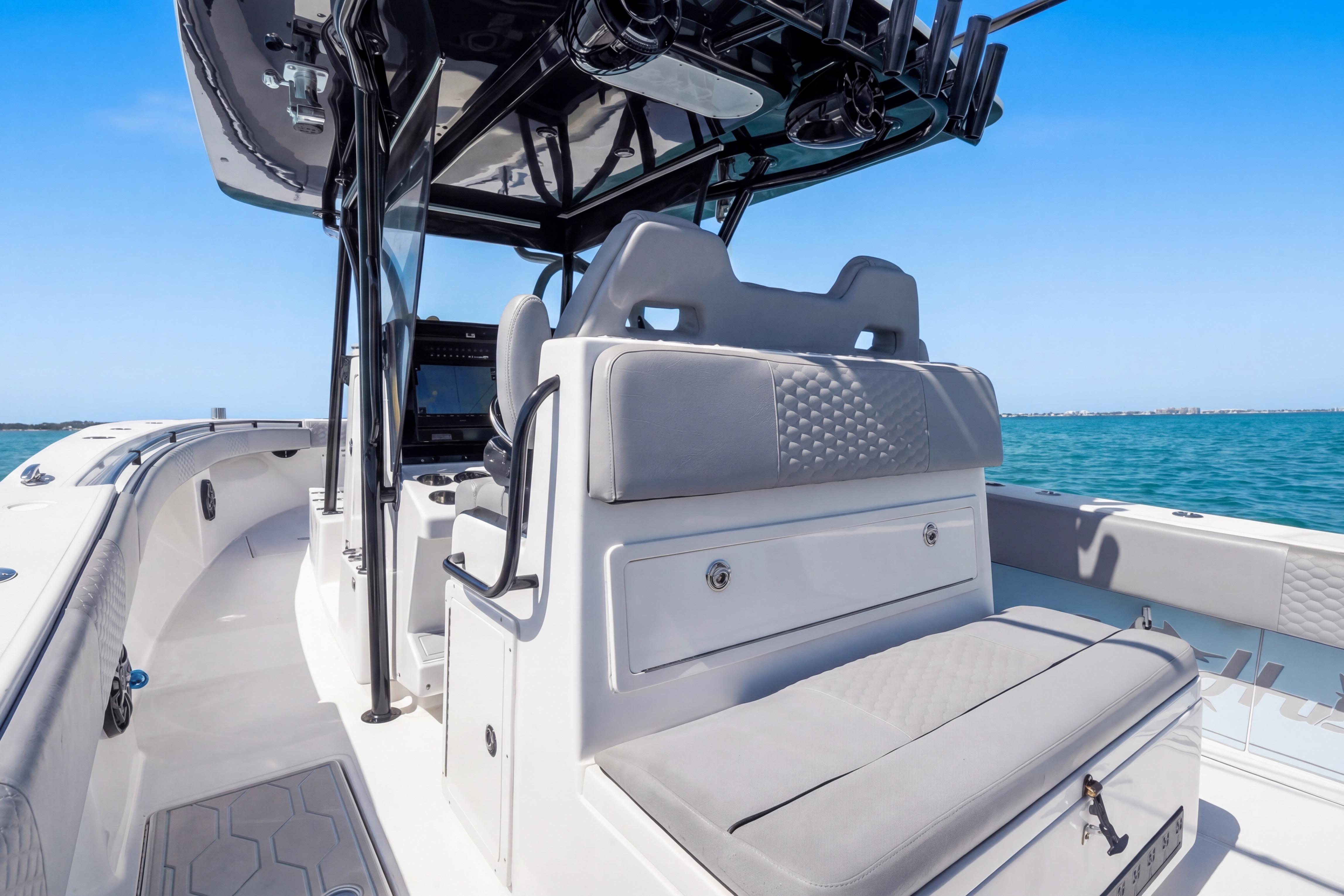 Used 2016 SeaHunter 35 Tournament