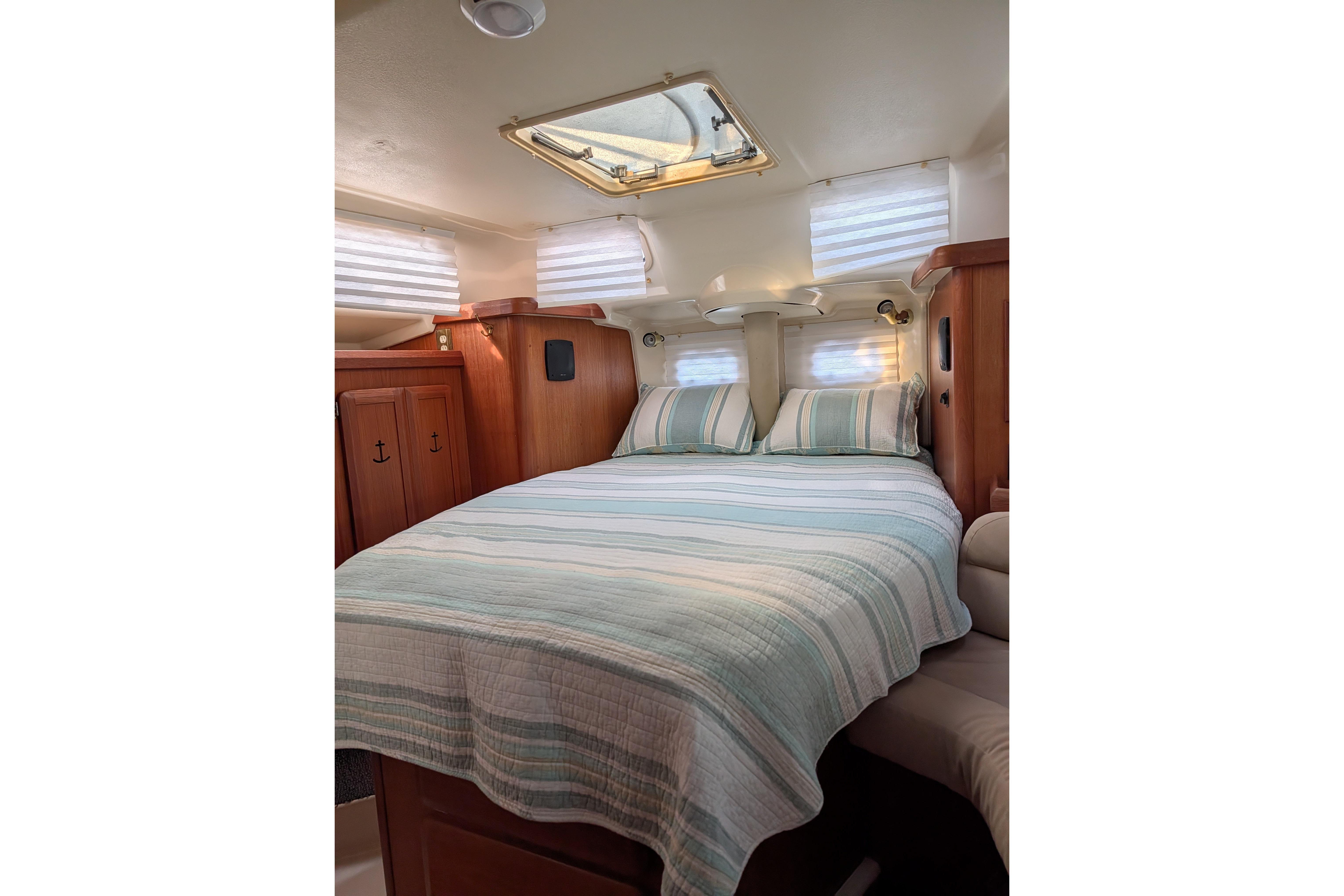 Used 1994 Hunter Passage 42