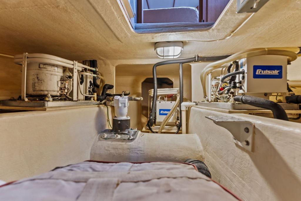 Used 2000 West Bay 58 Sonship
