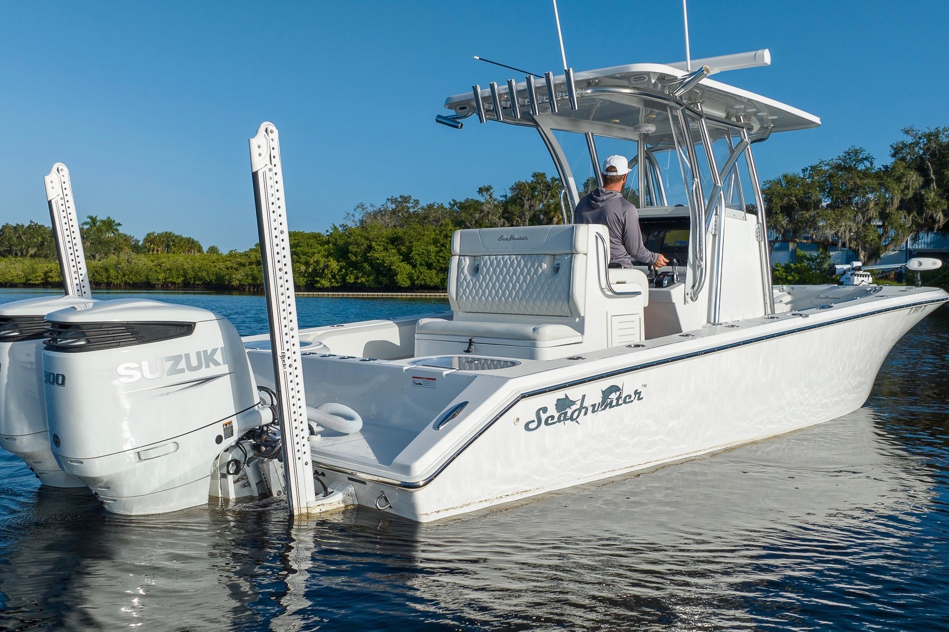 Used 2023 SeaHunter 28 Floridian