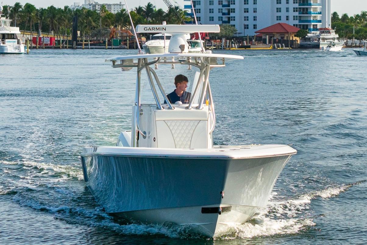 Used 2022 Contender 32 ST