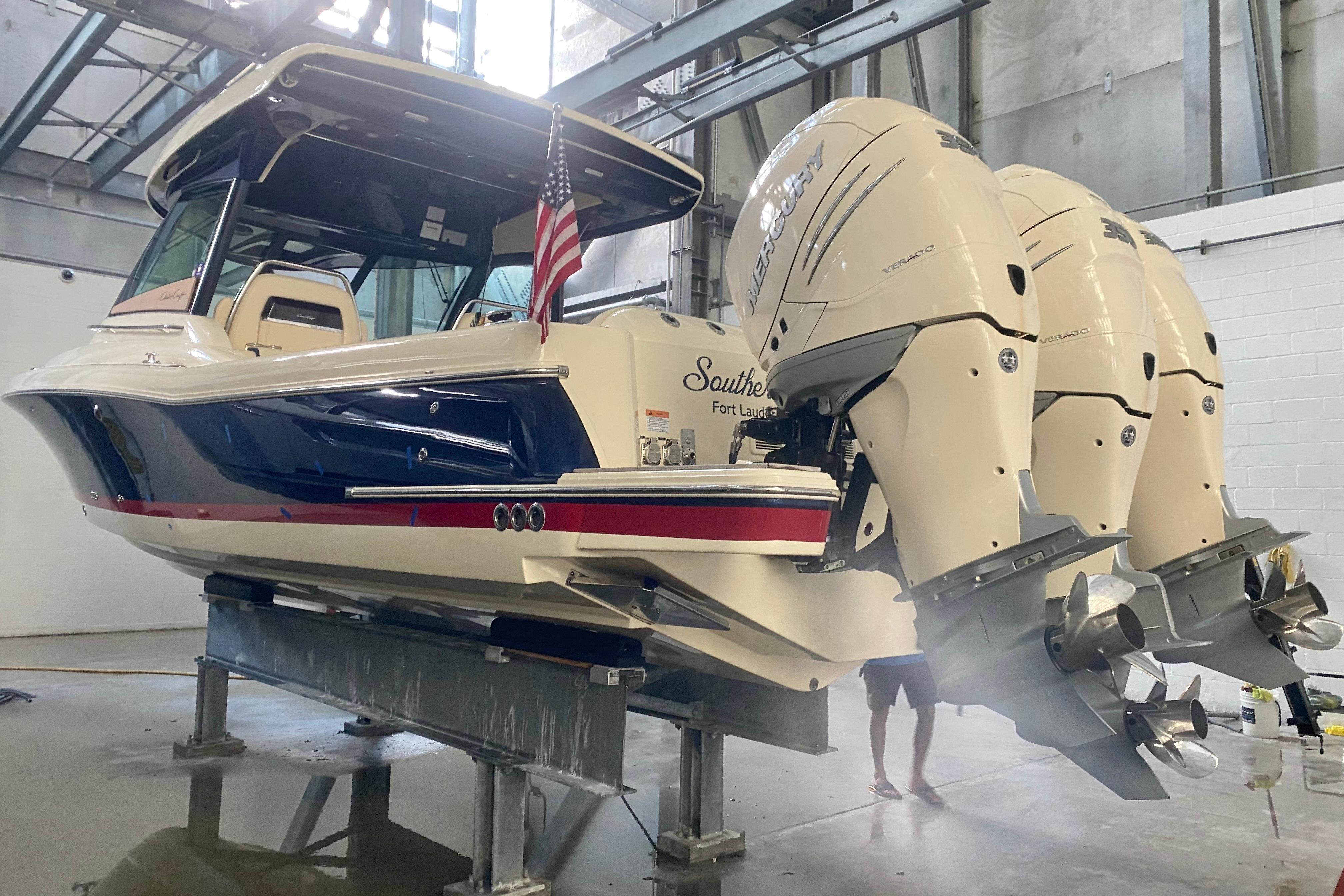 Used 2022 Chris-Craft Calypso 35