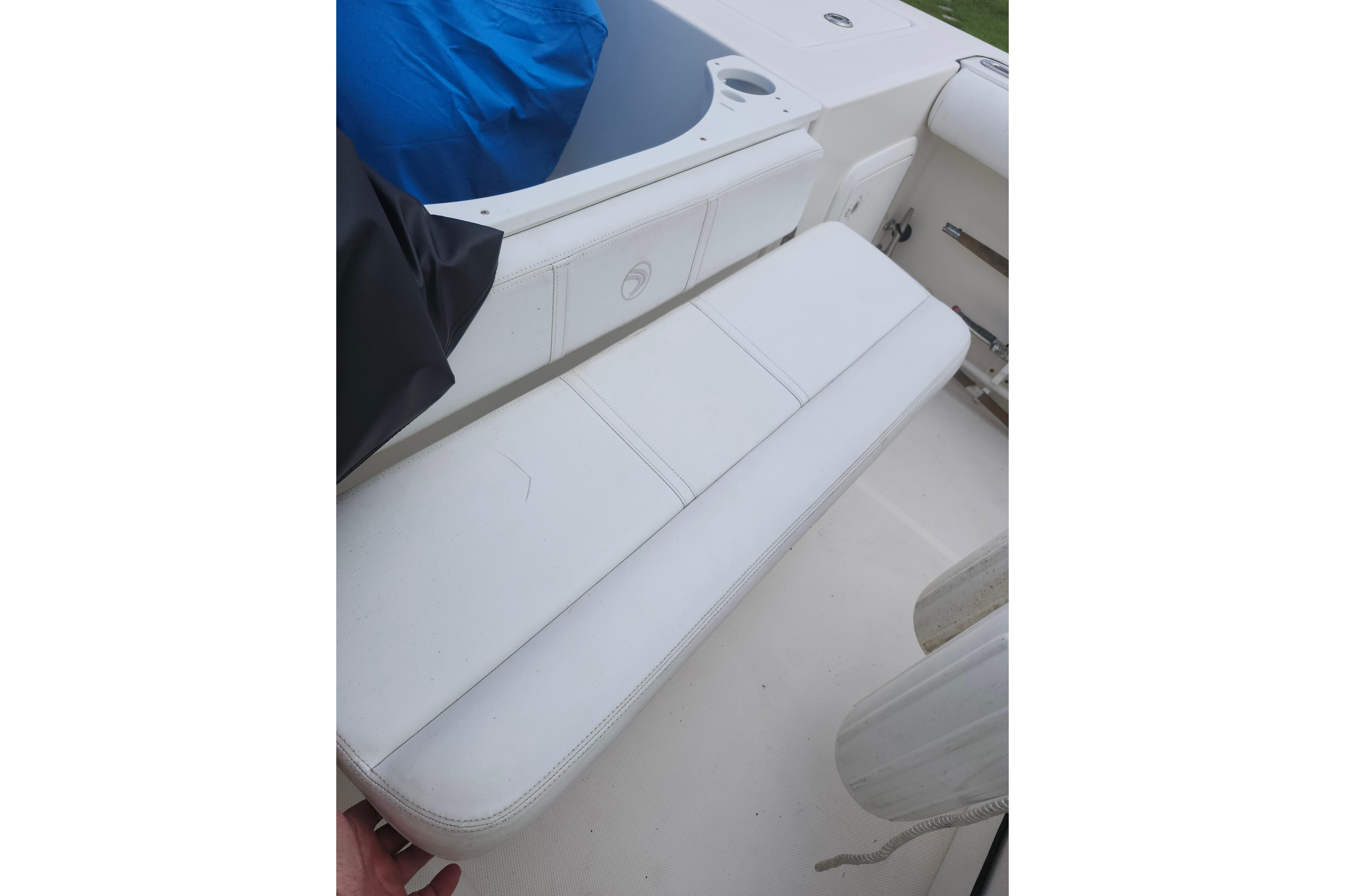 Used 2007 Edgewater 228CC
