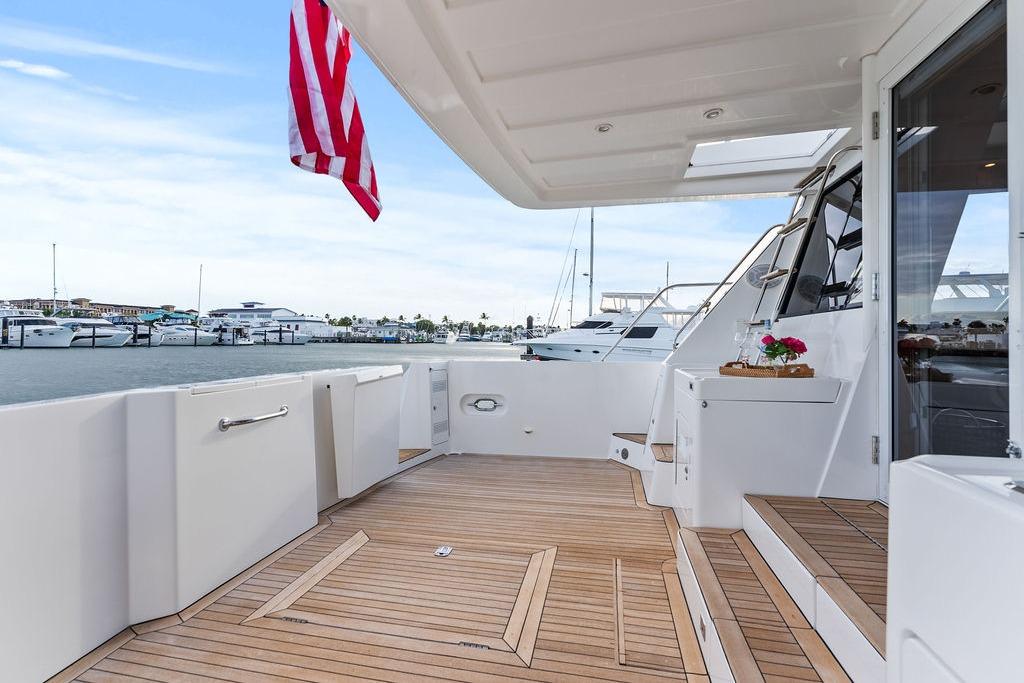 Used 2000 West Bay 58 Sonship