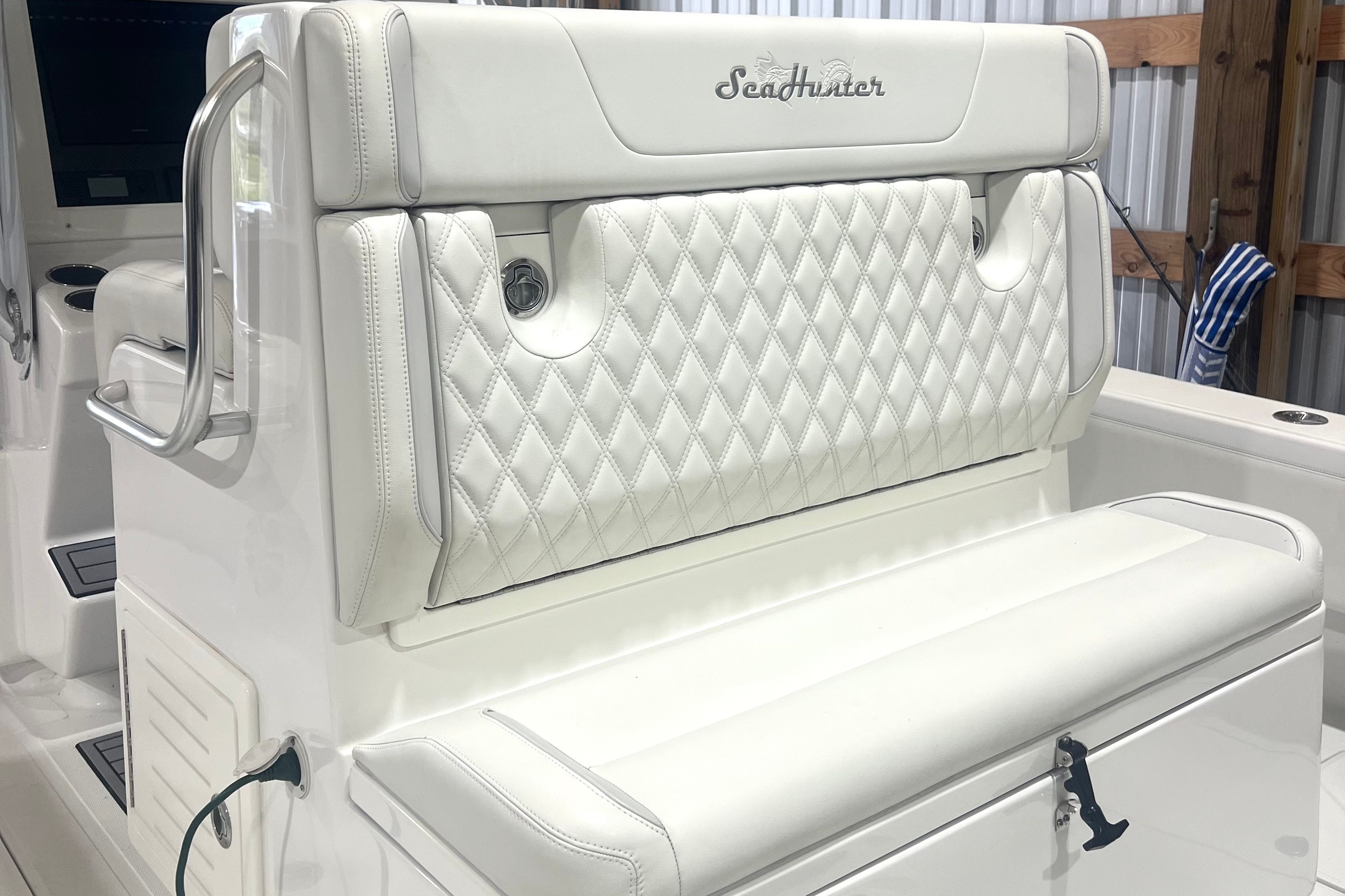 Used 2023 SeaHunter 28 Floridian