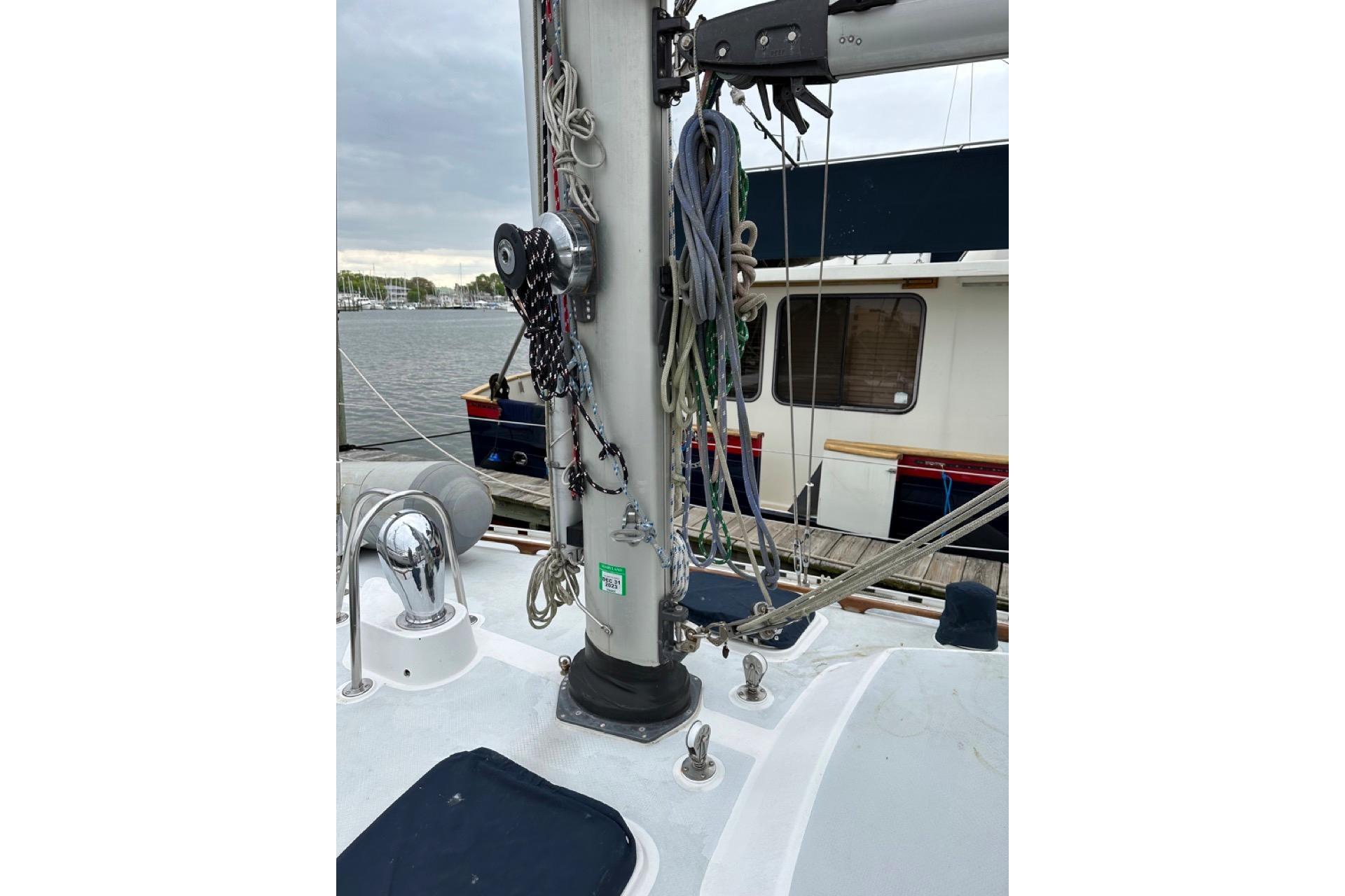 Used 1989 Hylas 44