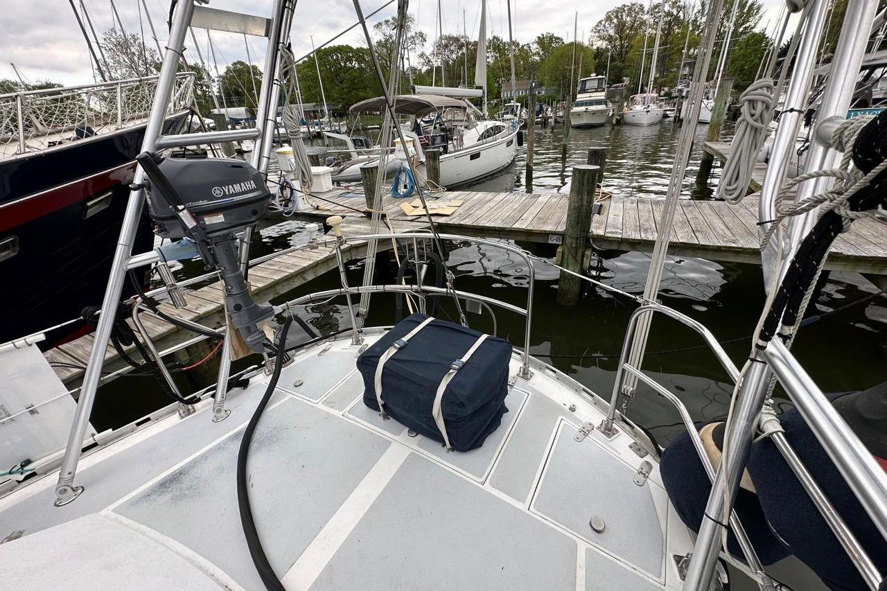 Used 1989 Hylas 44
