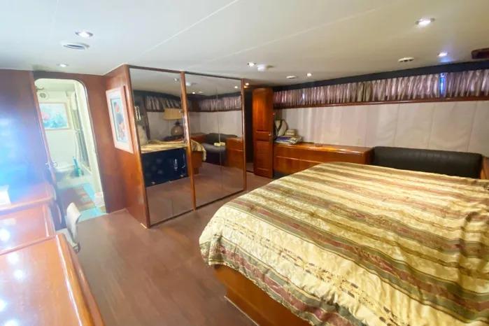 Used 1990 Viking Motor Yacht