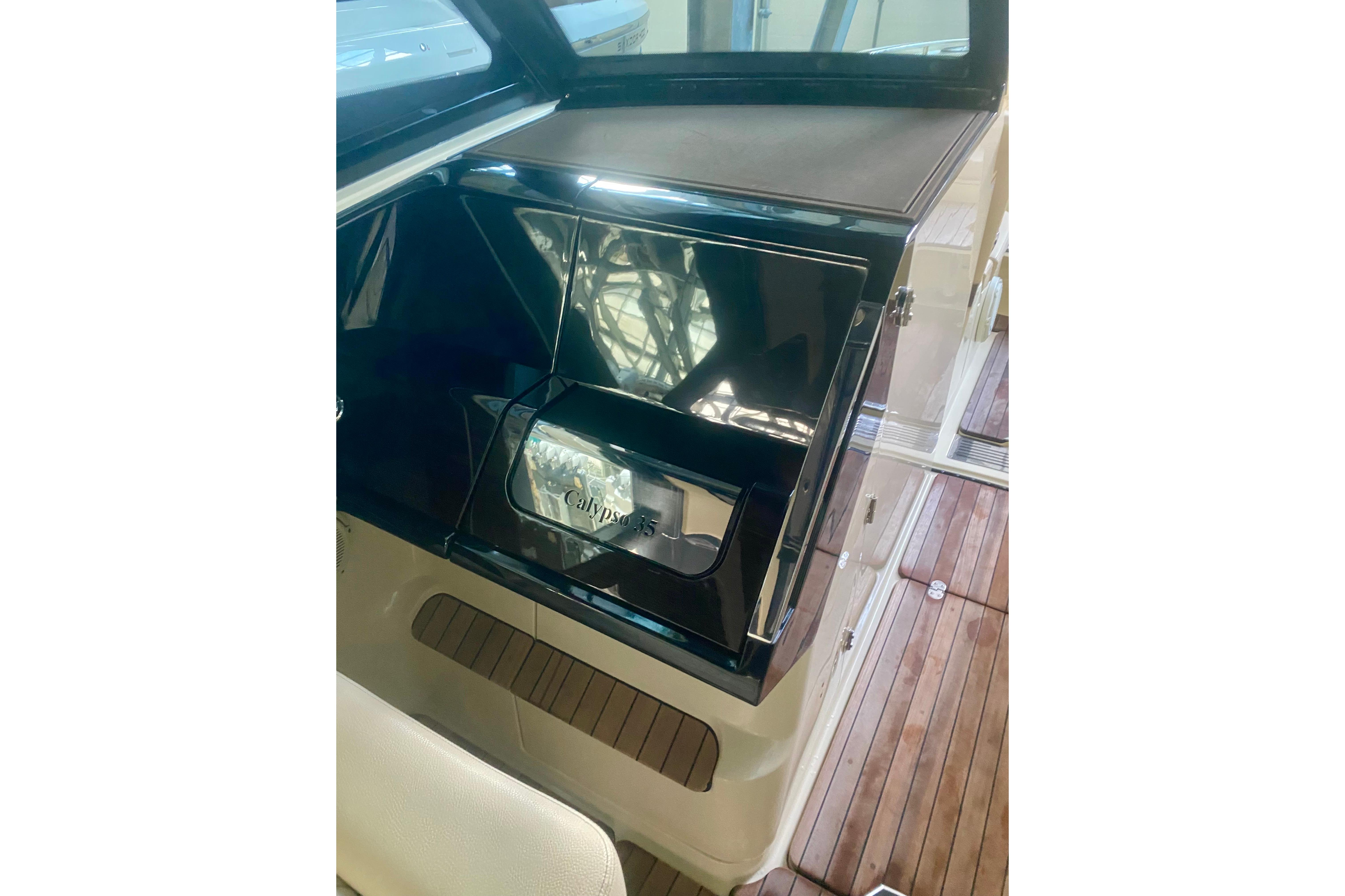 Used 2022 Chris-Craft Calypso 35