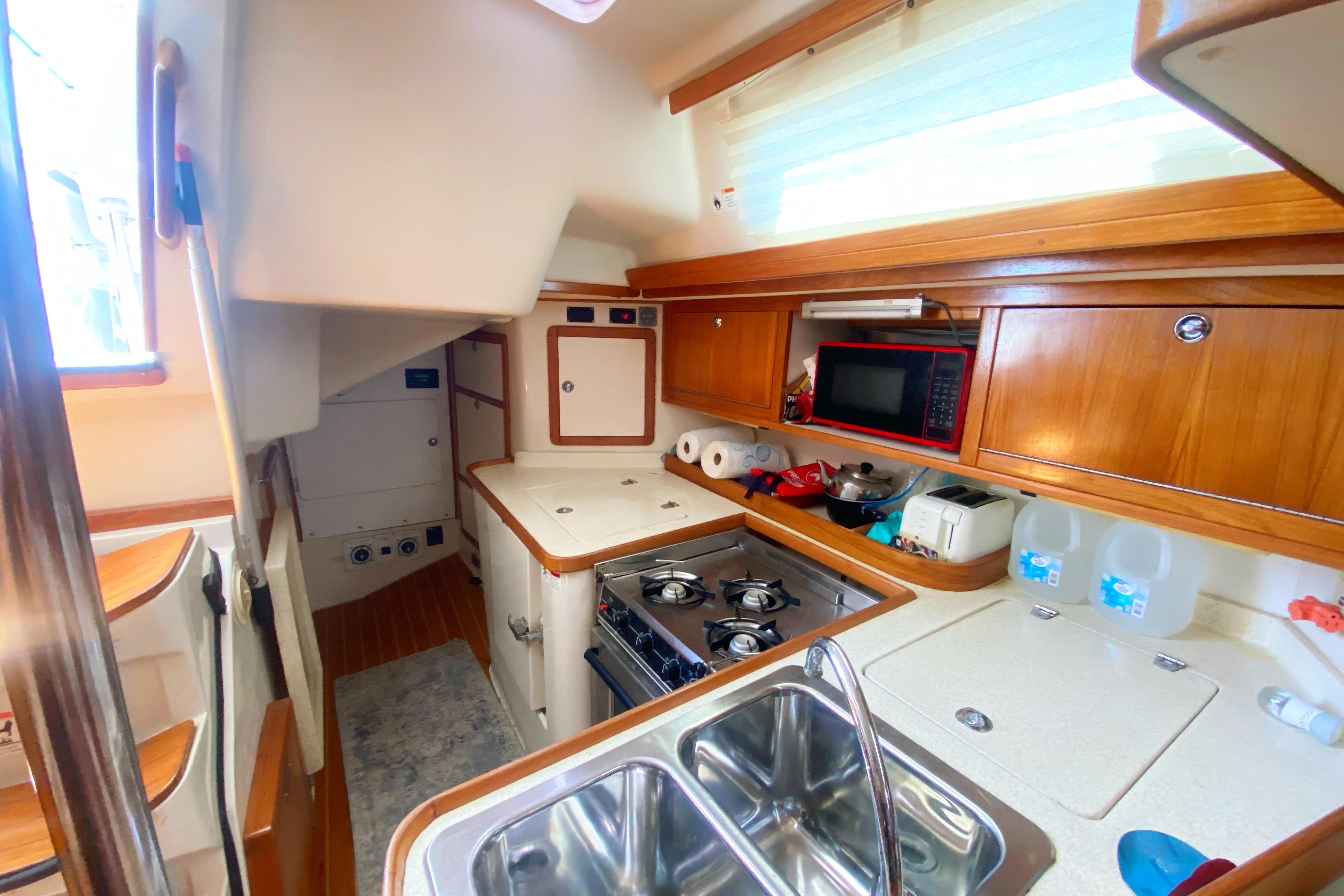 Used 2004 Catalina 42 MkII