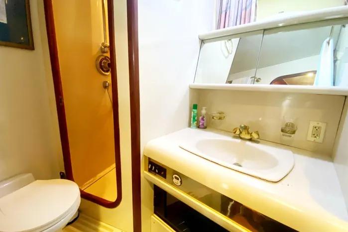 Used 1990 Viking Motor Yacht
