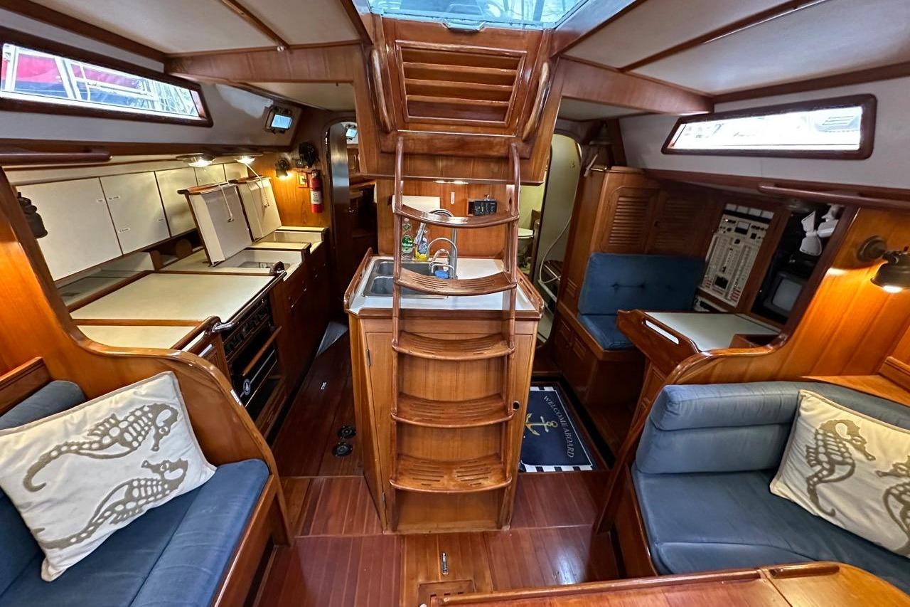 Used 1989 Hylas 44