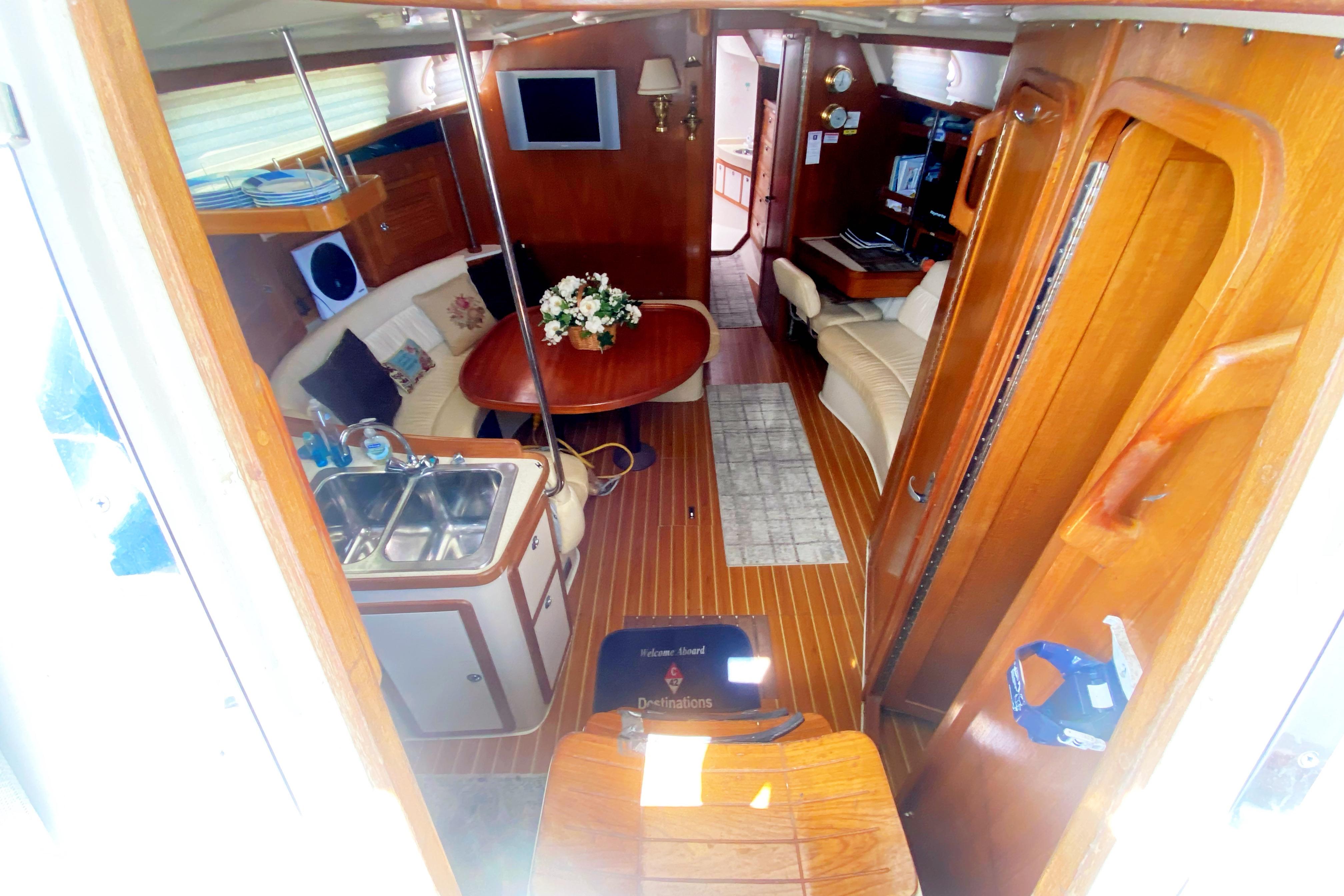 Used 2004 Catalina 42 MkII