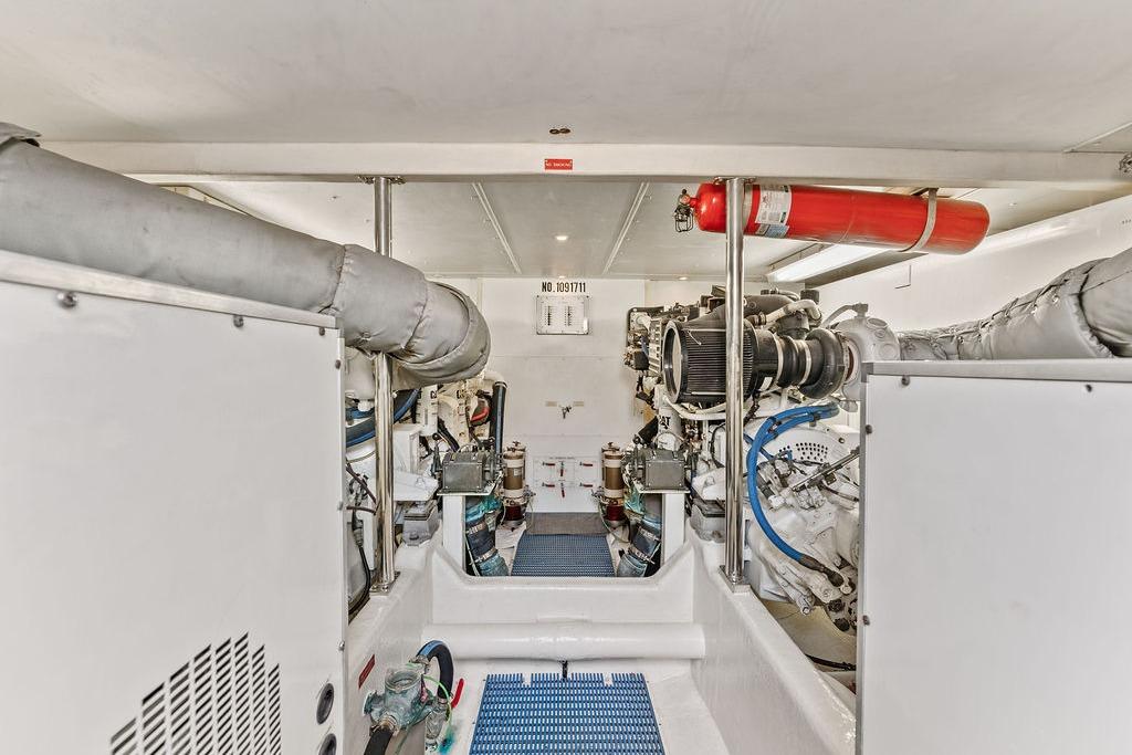 Used 2000 West Bay 58 Sonship