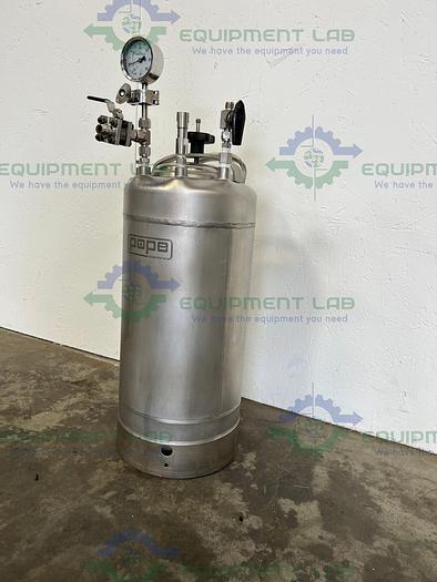 Used Pope Scientific  17 Liter Pressure Vessel 100 PSI at 100°F w/ Gauge & Dip Tube