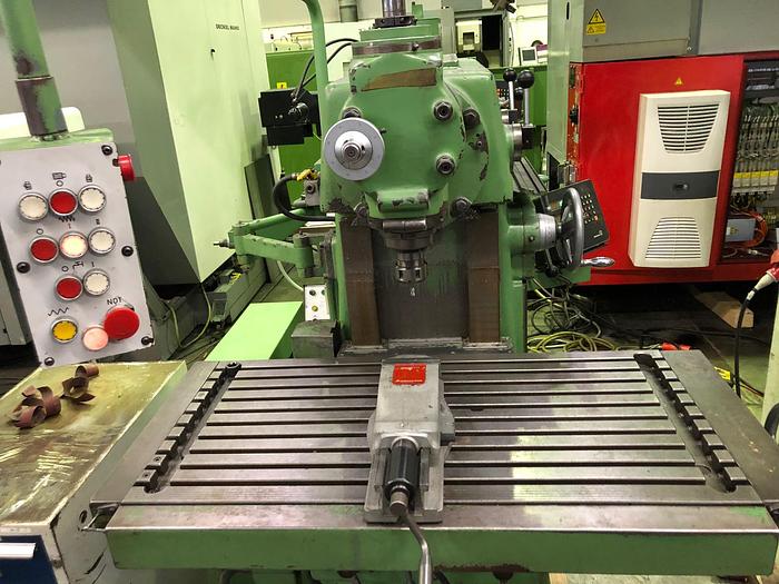 Gebraucht Werkzeugfräsmaschine - Universal KORRADI HV 003