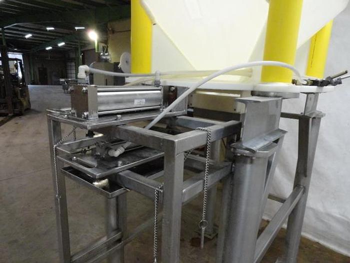 Used MTD Inc. Plastic Ingredient Tote; 250G