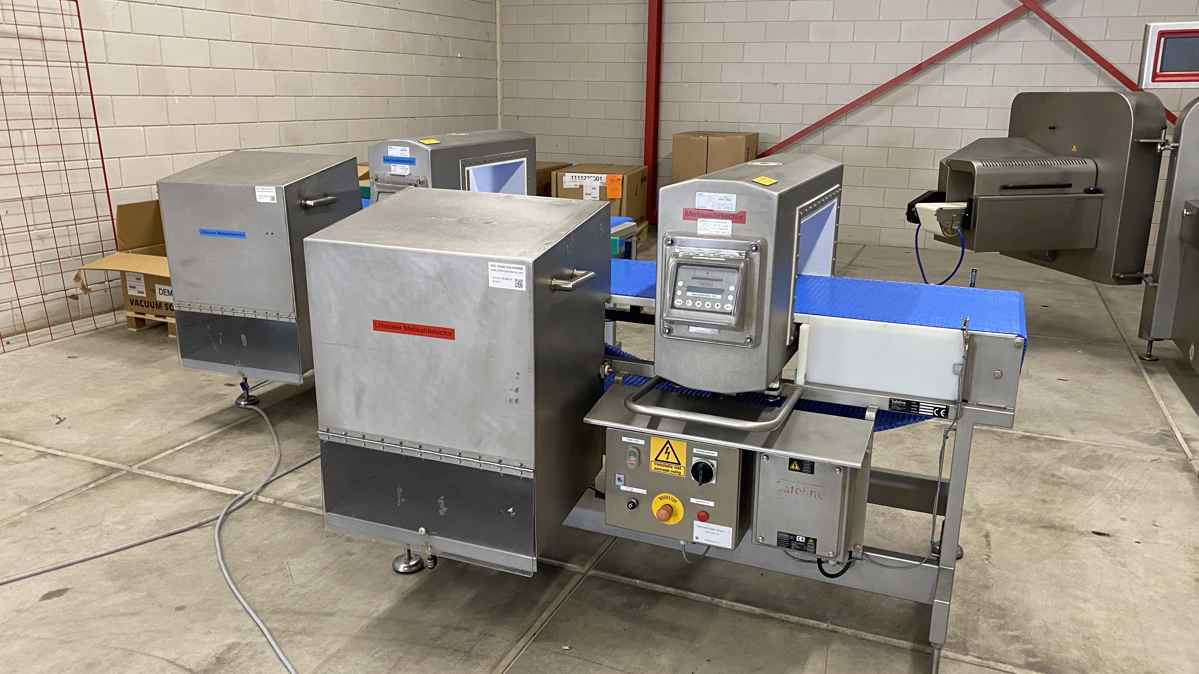 Used Safeline metaldetector for bulk