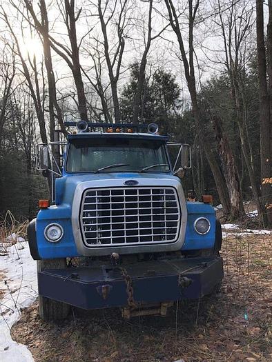 Used Ford 2200 Gallon Flatbed Water Truck
