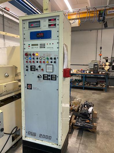 Used Gioria RUS 2000