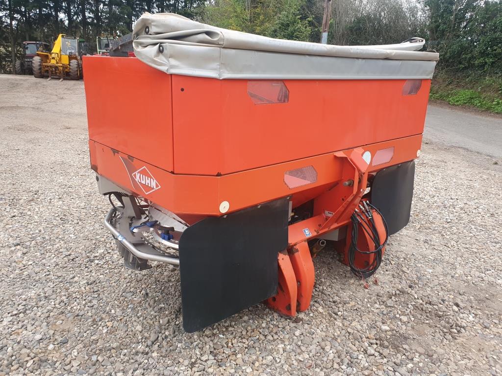 Used Kuhn Axis 30.1 Fertiliser Spreader