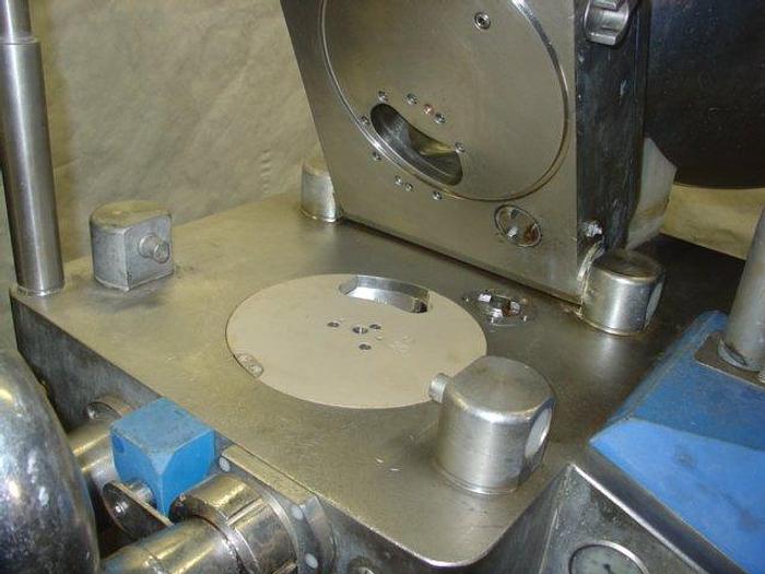 Used Nijal by Karl Schnell Vacuum Stuffer; Md#PSV220N