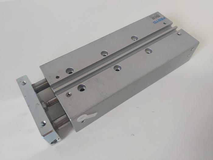 Gebraucht Kompaktzylinder mit 2 Führungsstangen, DFM-16-100-B-PPV-A-KF, 529120, Festo gebraucht