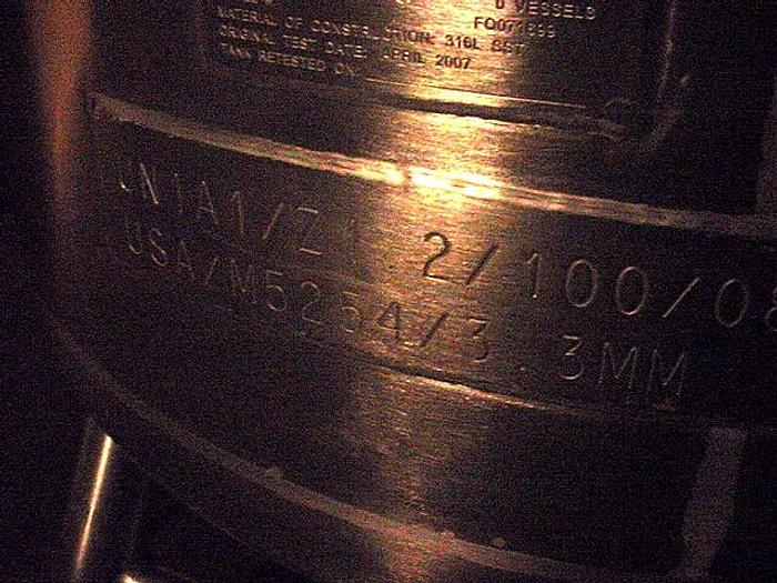 Used 200 LITER SHARPSVILLE PRESSURE TANK WITH BOTTOM AGITATOR - 316L S/S