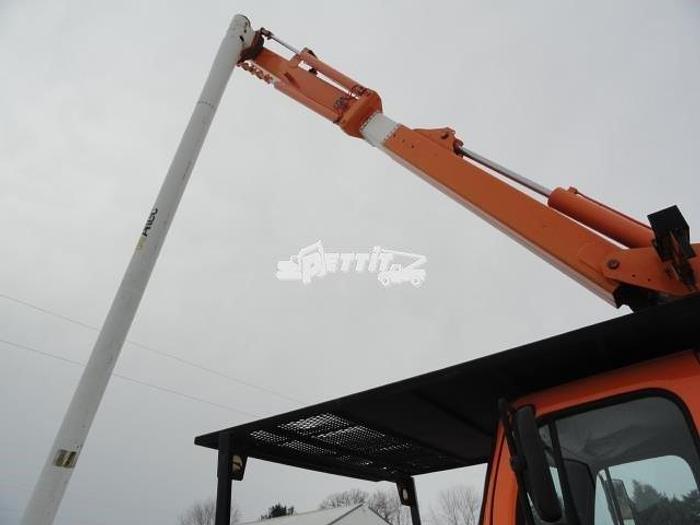 Used 2011 FREIGHTLINER BUSINESS CLASS M2 106