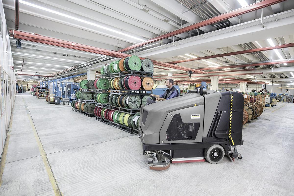 Scrubber dryer B 300 R I Bp Pack + SSD right