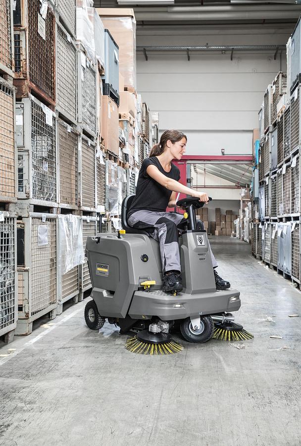 Vacuum sweeper KM 85/50 R Bp